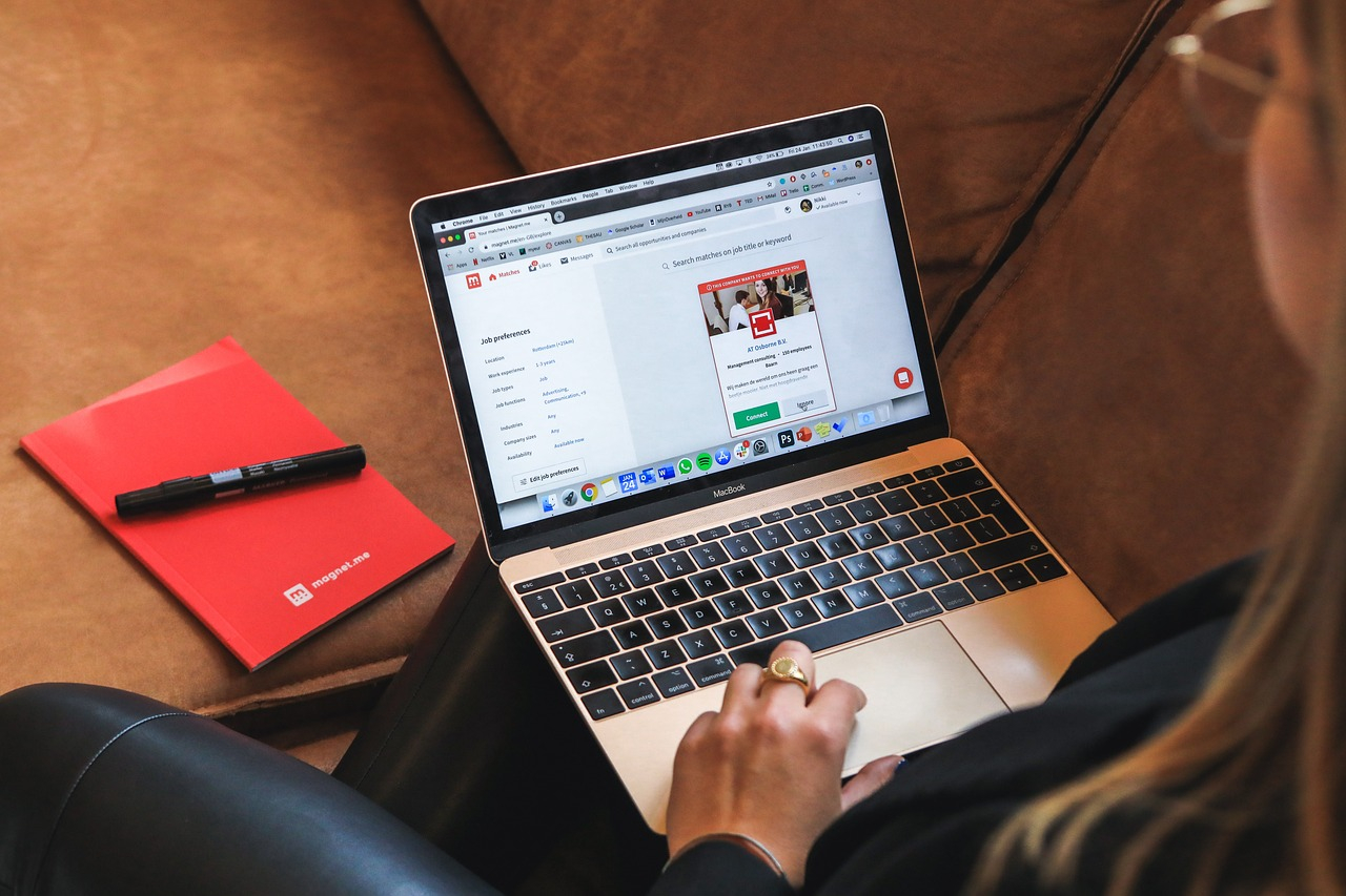 The Hybrid Advantage: Maximizing Both Remote and Office Time