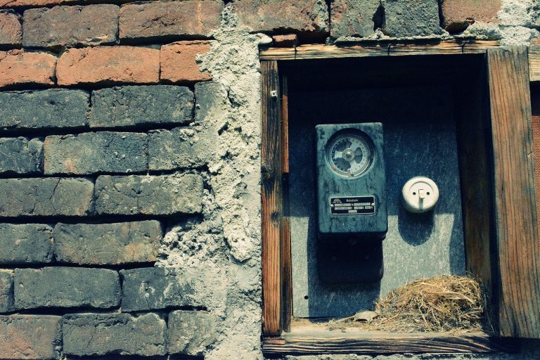 Piezoelectric Arrays: Motion Processing